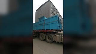 Robuster Metall-Mülleimer mit integriertem Aschenbecher2222