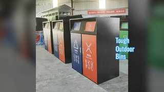 Уличные мусорные баки, рассчитанные на длительный срок службы